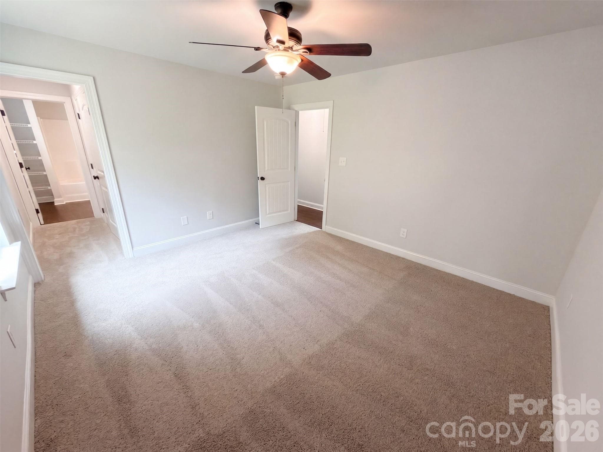 Single Family Residence at 1411 Foxbrook Circle, Lancaster, photo 4 of 16