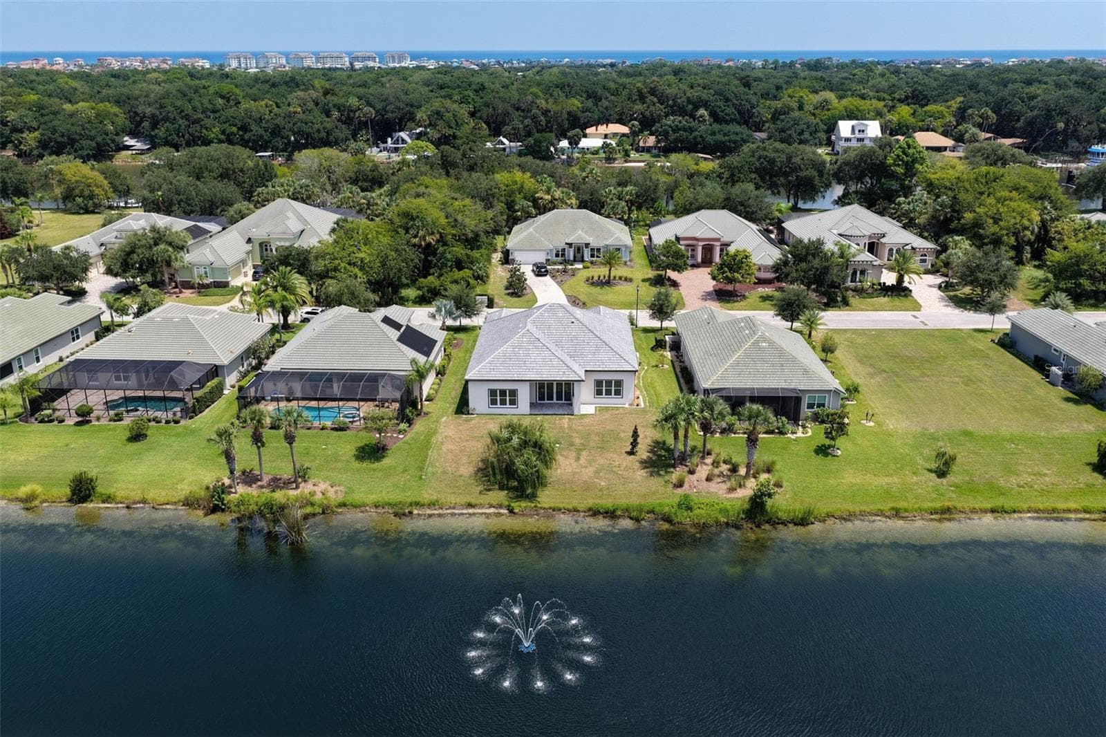 Water & Fountaine View - 116 LONGVIEW WAY N, PALM COAST