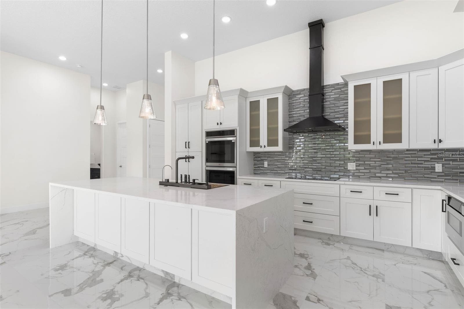 Soft Close Custom Cabinetry - 116 LONGVIEW WAY N, PALM COAST