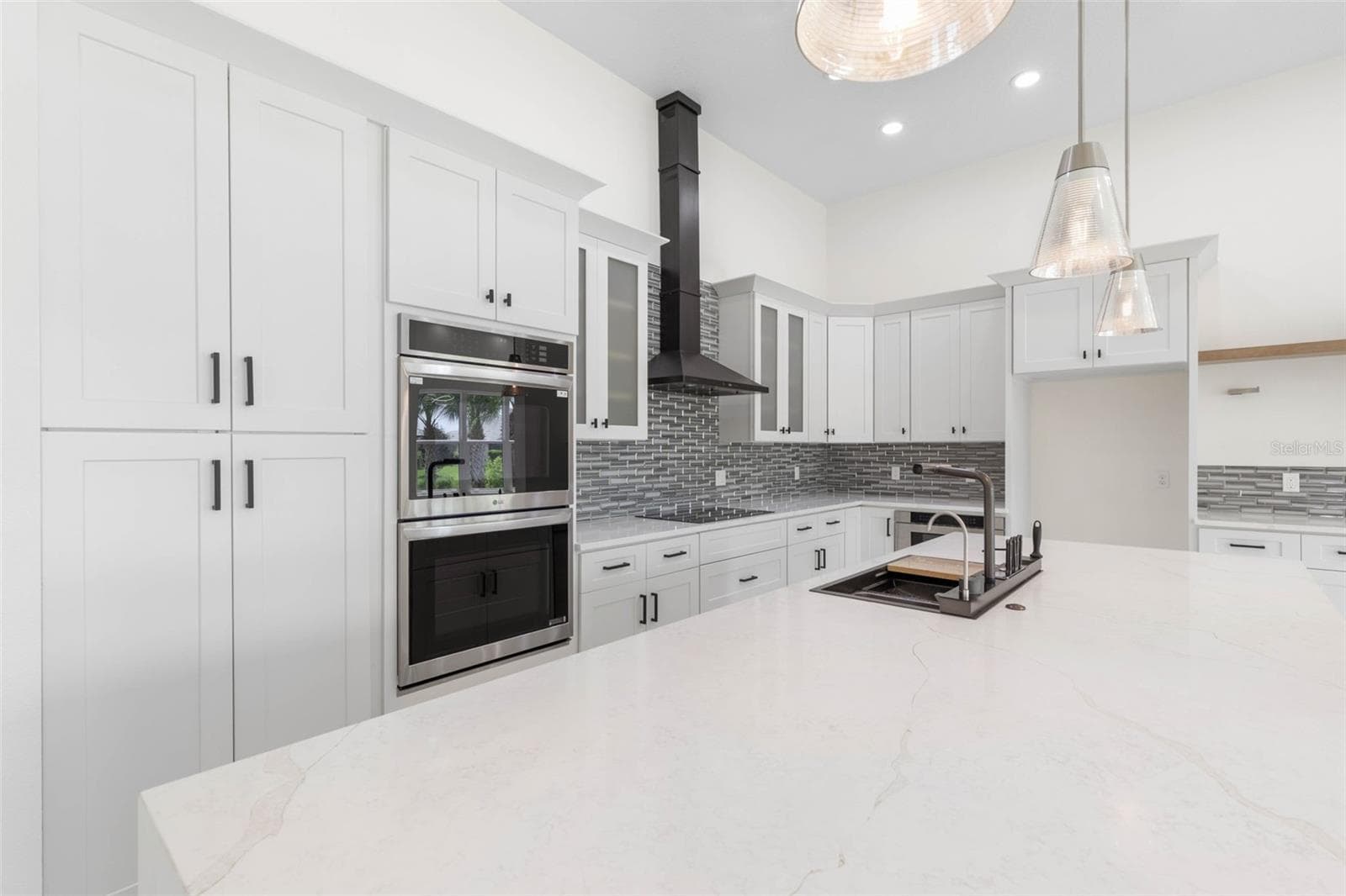Quartz Counters - 116 LONGVIEW WAY N, PALM COAST