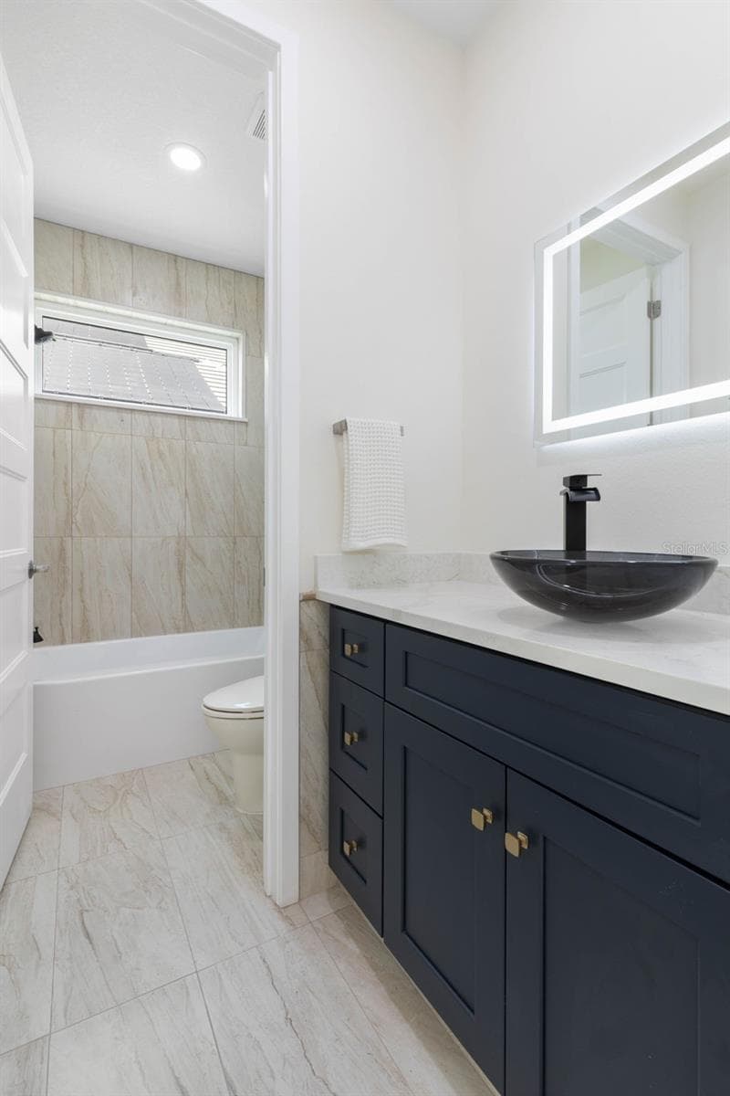 Guest Bath - 116 LONGVIEW WAY N, PALM COAST