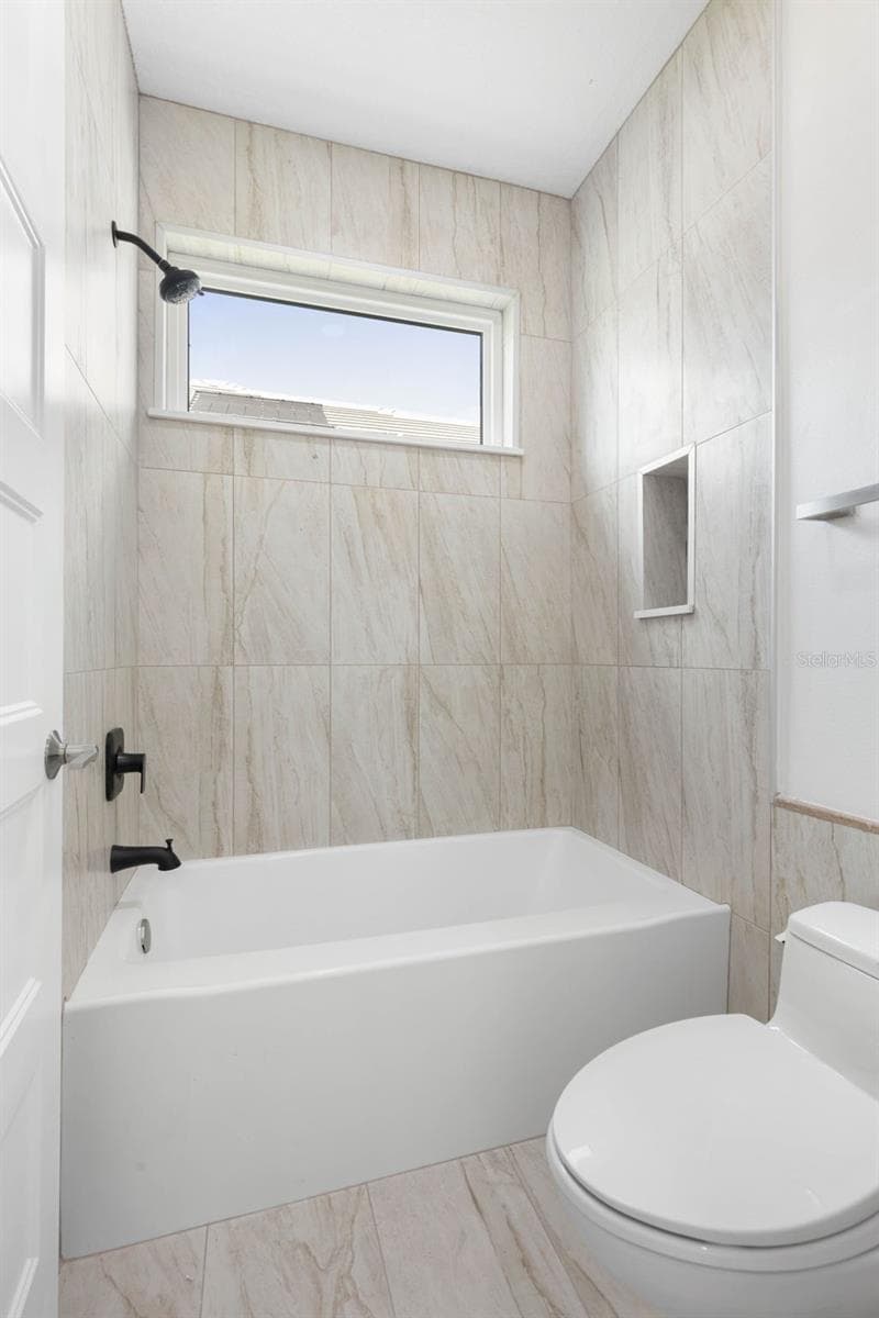 Tub & Shower - 116 LONGVIEW WAY N, PALM COAST