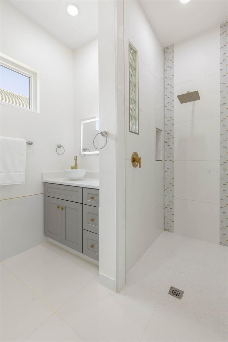 Guest Bath 2 - 116 LONGVIEW WAY N, PALM COAST