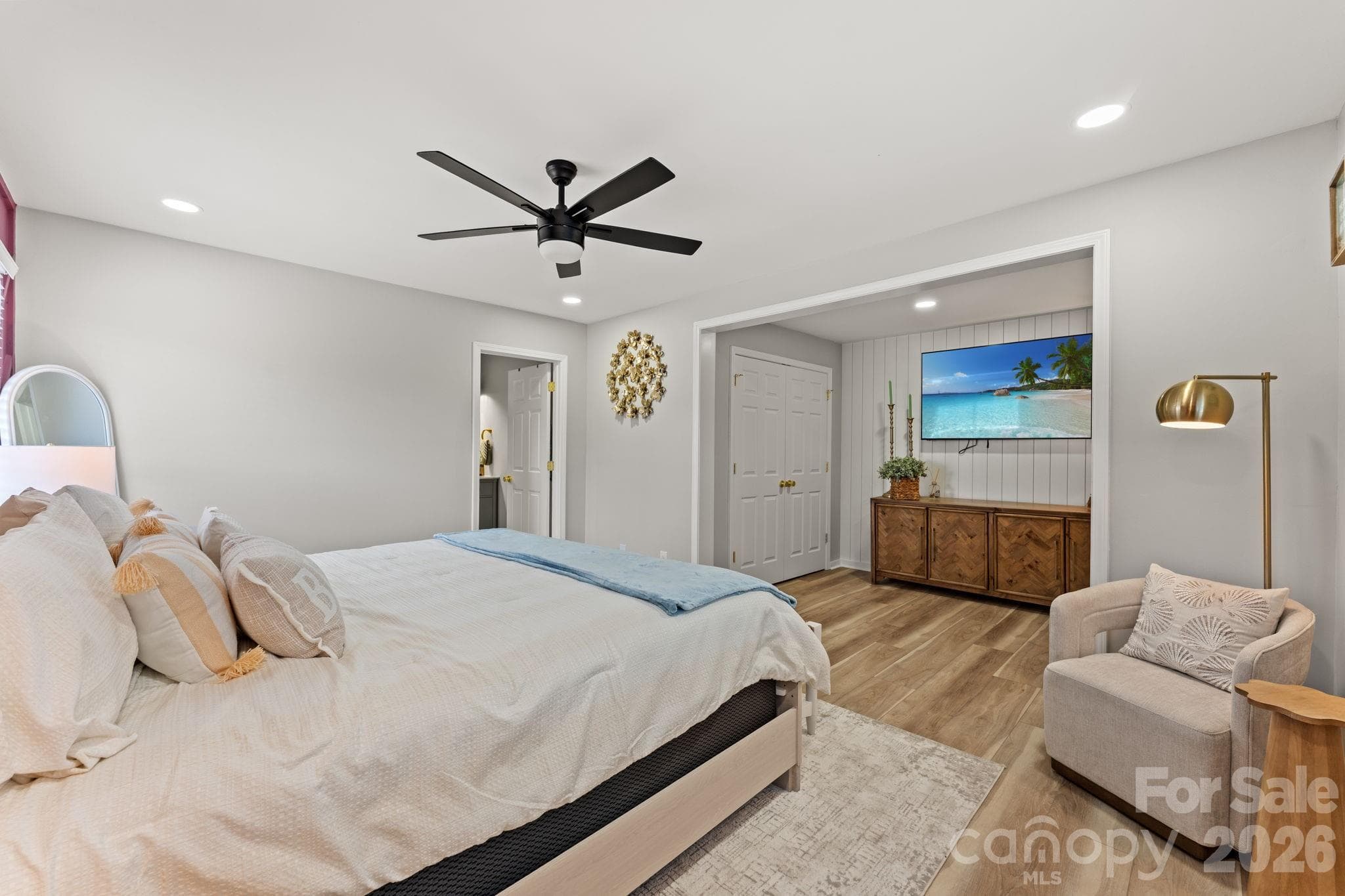 Single Family Residence at 1314 Holly Drive, North Myrtle Beach, photo 17 of 47