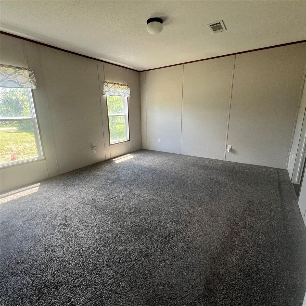 Manufactured Home at 9295 RICHMOND RD, ST CLOUD, photo 4 of 7