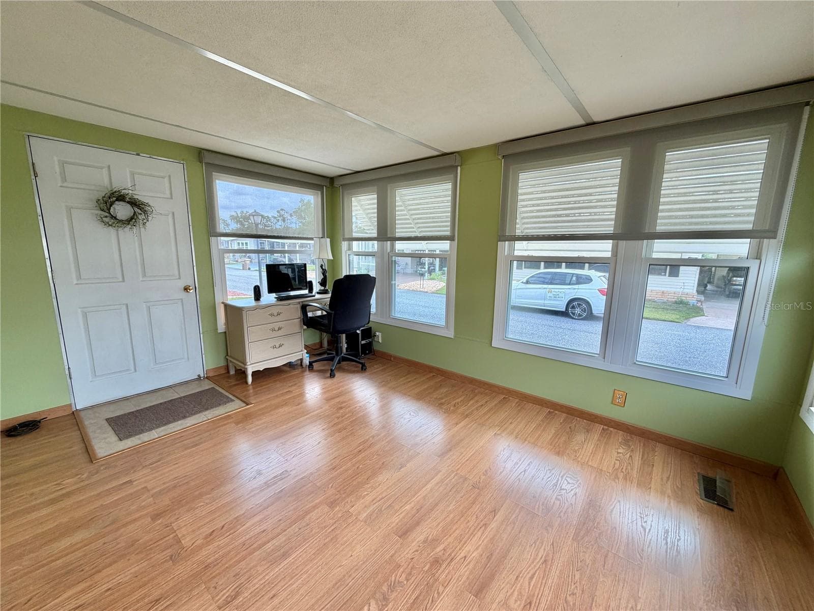 Manufactured Home at 151 HIBISCUS WAY, LEESBURG, photo 7 of 56