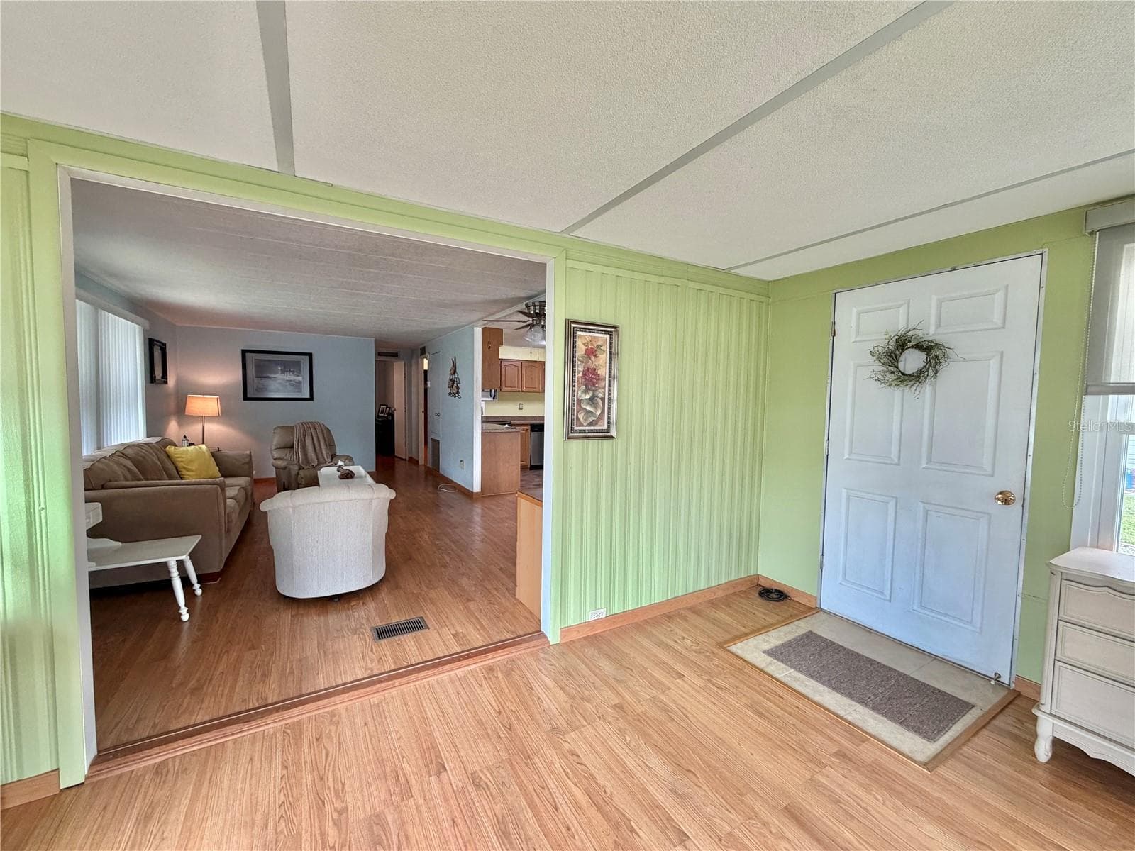 Manufactured Home at 151 HIBISCUS WAY, LEESBURG, photo 11 of 56