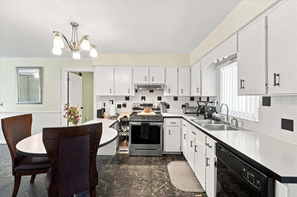 Single Family Residence at 543 STATE ROAD 559, AUBURNDALE, photo 12 of 77
