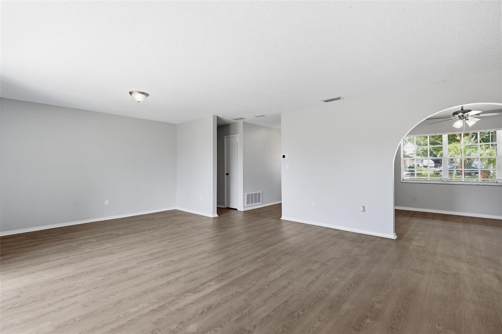Single Family Residence at 1704 WAYMAN ST, LAKELAND, photo 13 of 32