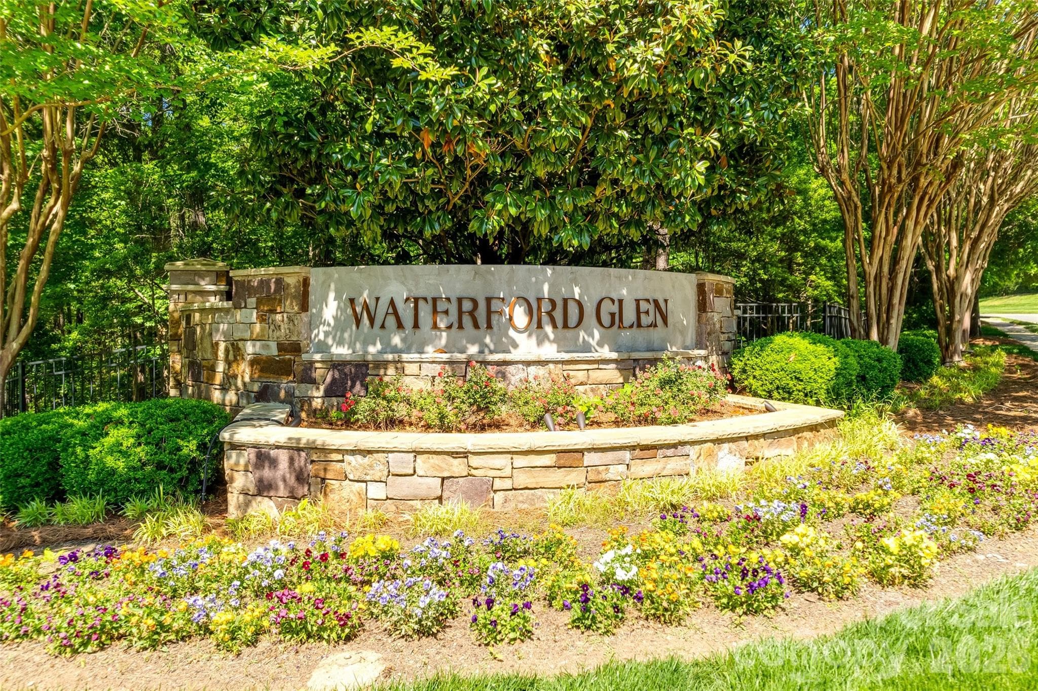 Waterford Glen is conventiently located at the end of Dave Lyle Blvd. with Restaurants, Shopping and all the conveniences within your short drive. Also, I-77, Cherry Road and Celanese are just a few minutes by car. - 771 Cherry Hills Place, Rock Hill