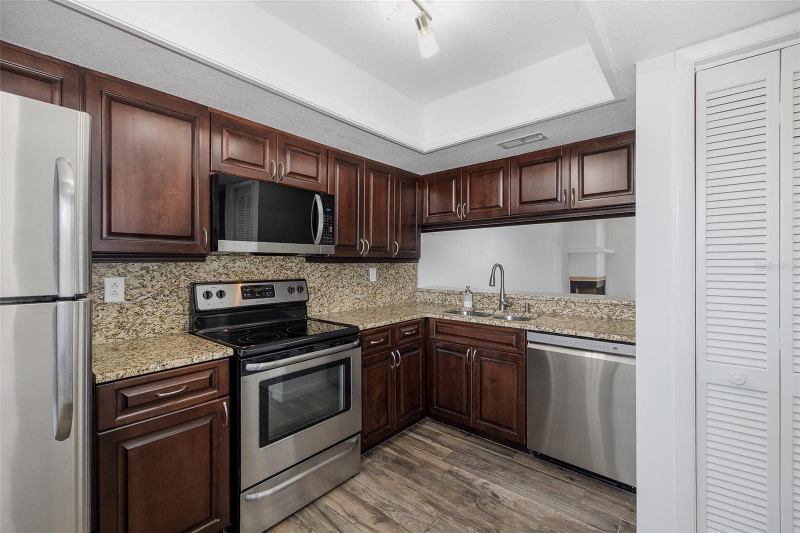 Condominium at 160 LAKEVIEW WAY #160, OLDSMAR, photo 15 of 36