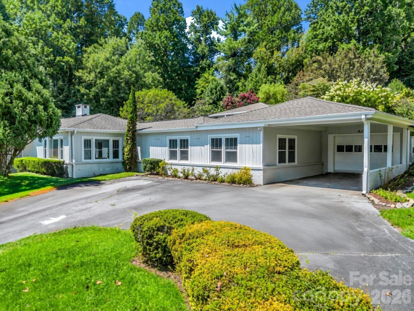 Carport with U-Shaped Garage - 370 Orchard Circle, Laurel Park