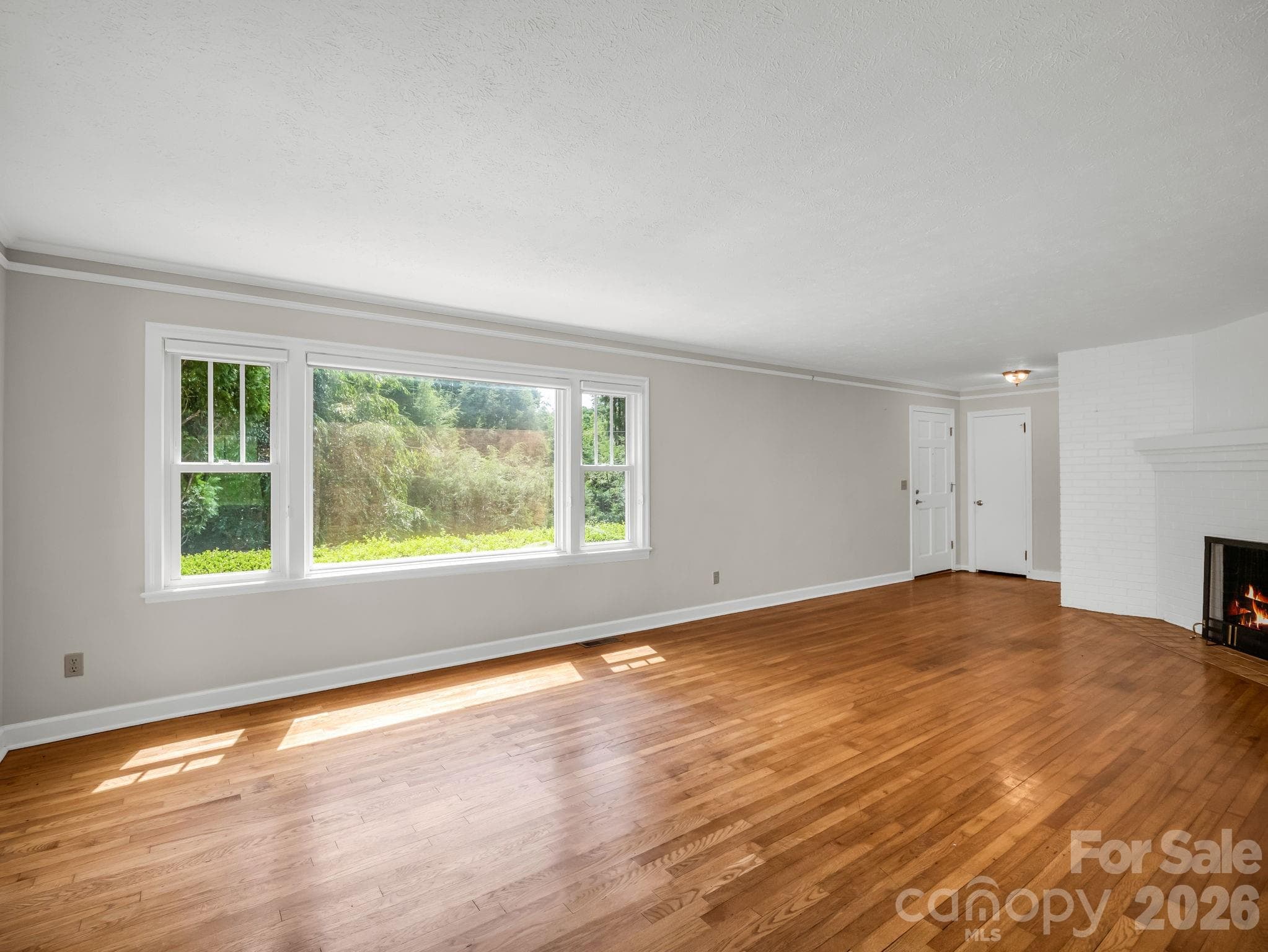 Living Room - 370 Orchard Circle, Laurel Park