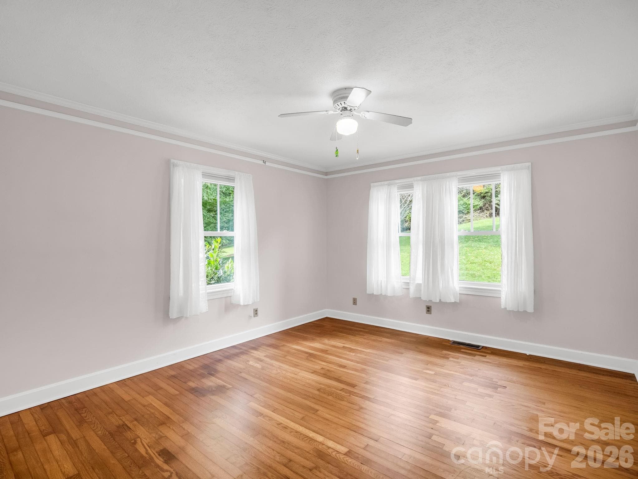 Guest Ensuite Bedroom - 370 Orchard Circle, Laurel Park