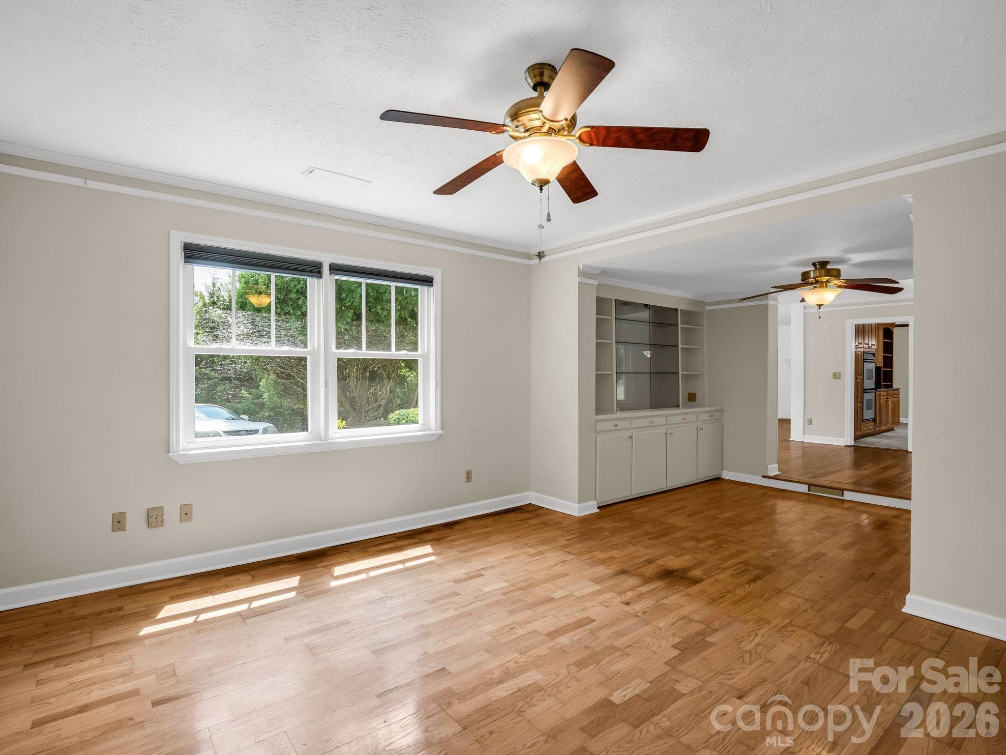 Sitting Room - 370 Orchard Circle, Laurel Park
