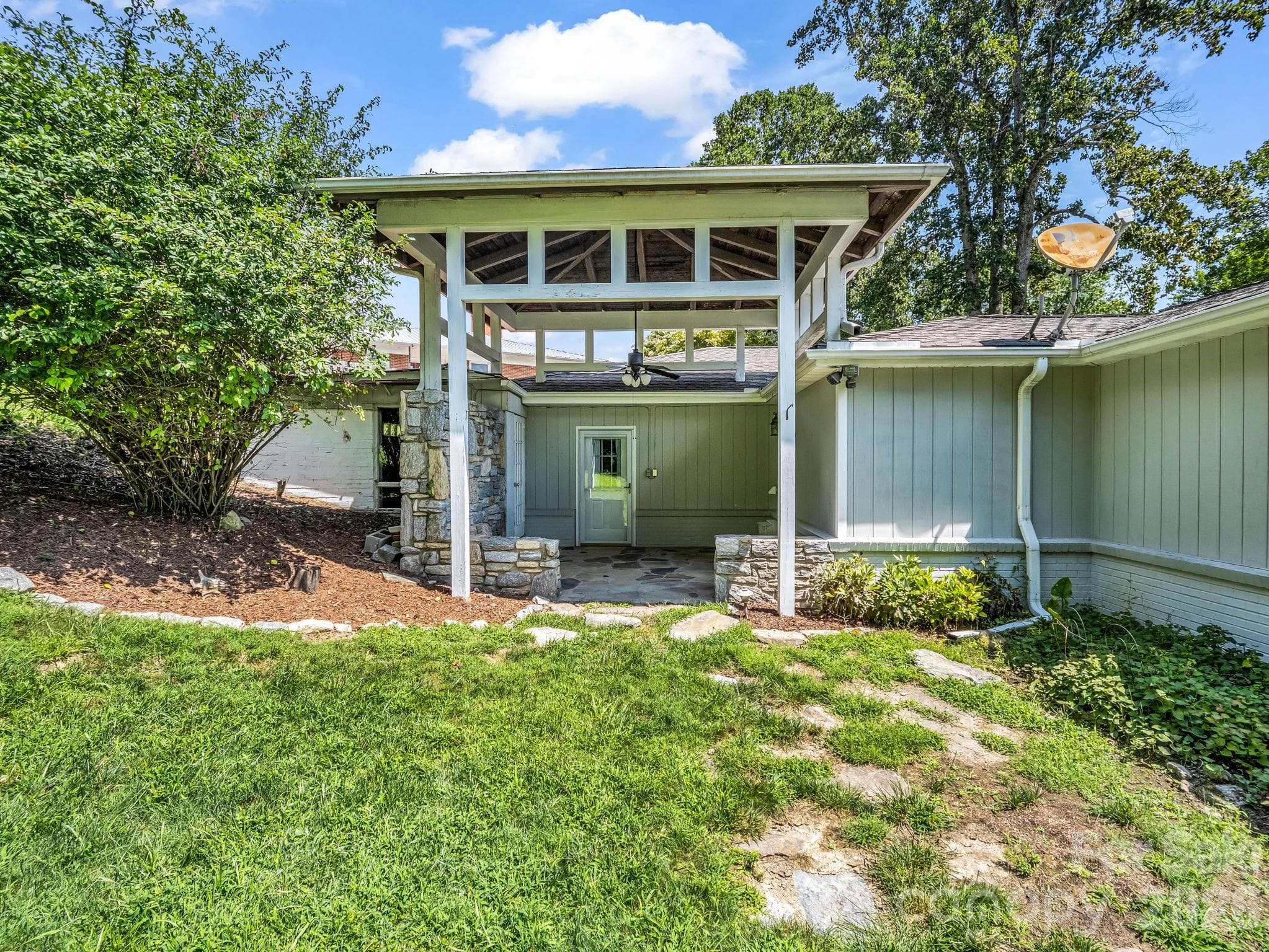 Covered patio off primary ensuite - 370 Orchard Circle, Laurel Park