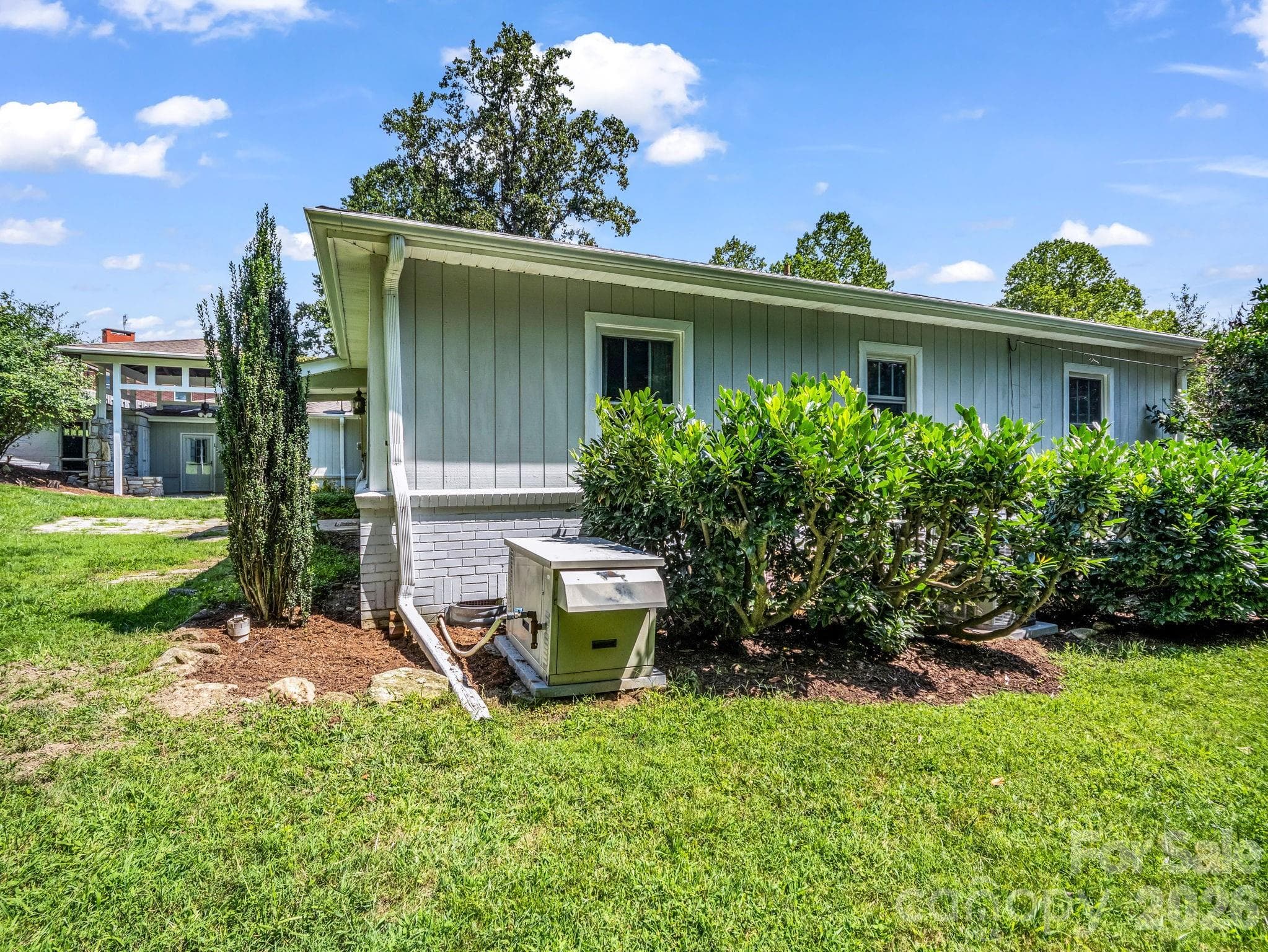 Home has generator - 370 Orchard Circle, Laurel Park
