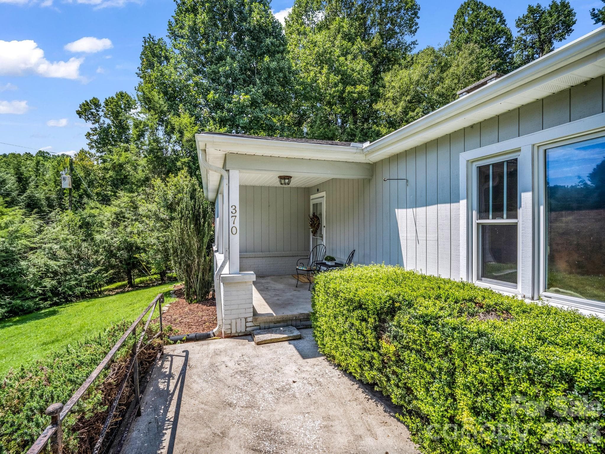 370 Orchard Circle is ready for you! - 370 Orchard Circle, Laurel Park