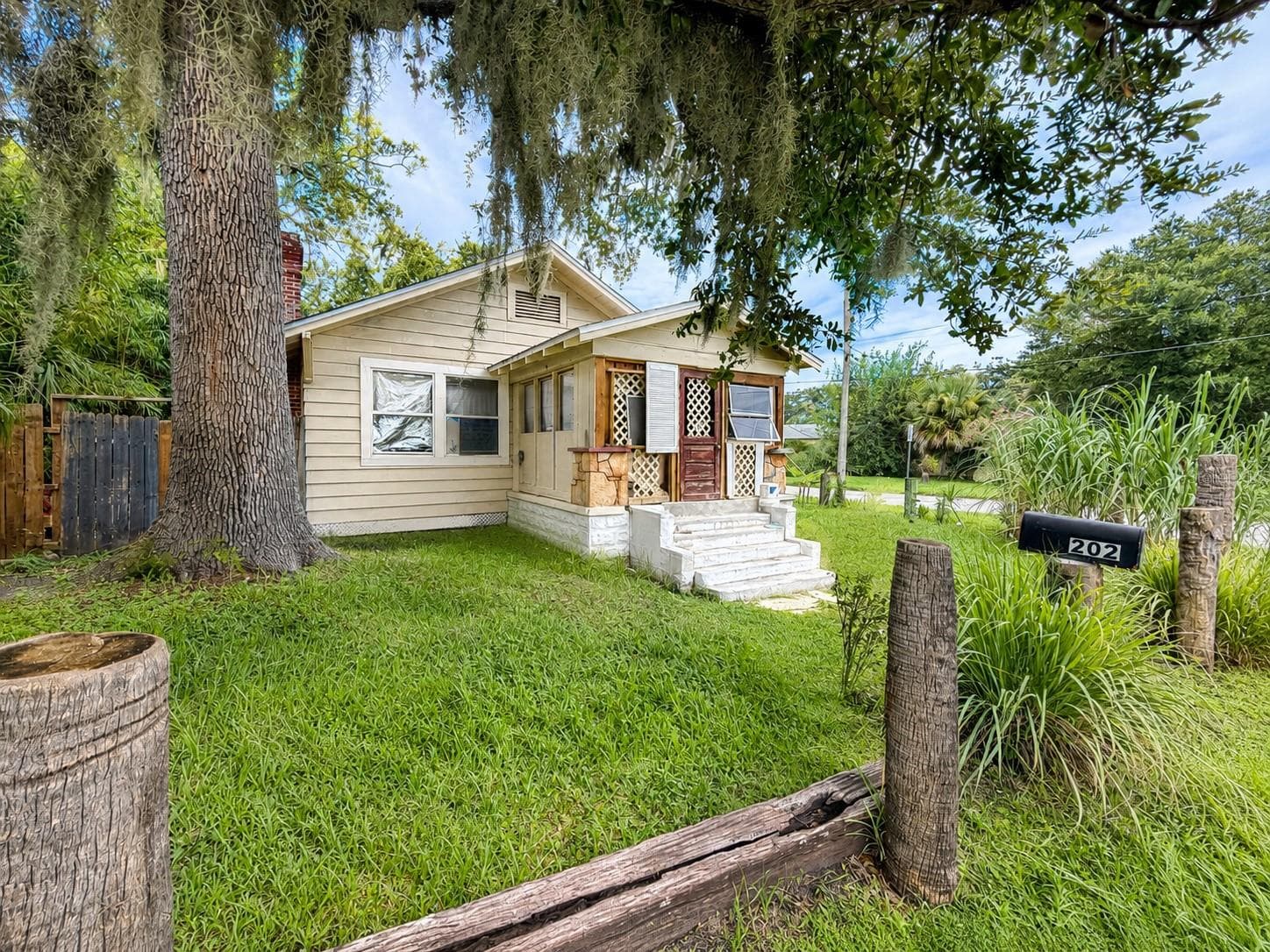 Single Family Residence at 202 SHADY PL, DAYTONA BEACH, photo 9 of 12