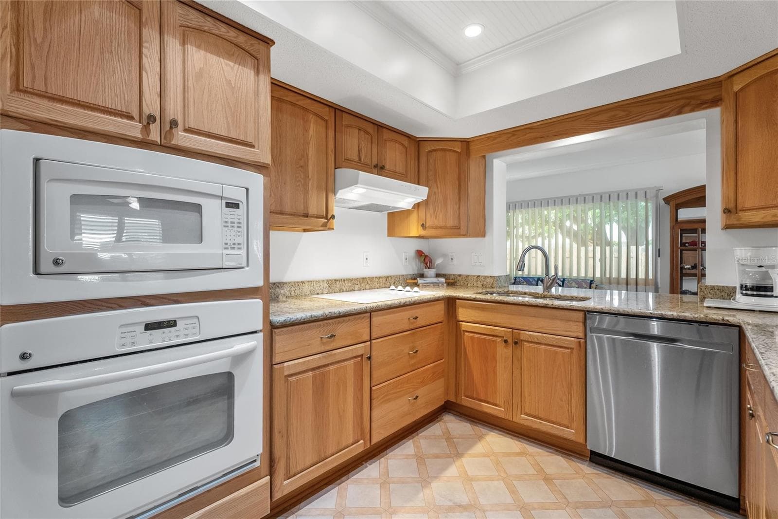 nice appliances - 773 VIVIENDA SOUTH CT #8, VENICE