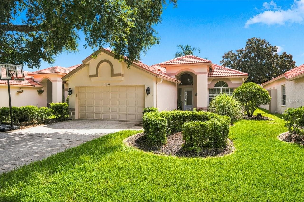 1333 LINDENWOOD DR
