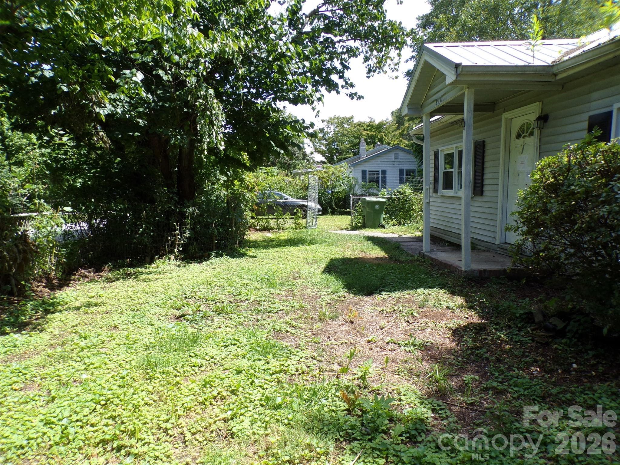 Opposing front yard view - 2131 Somerset Drive, Hendersonville