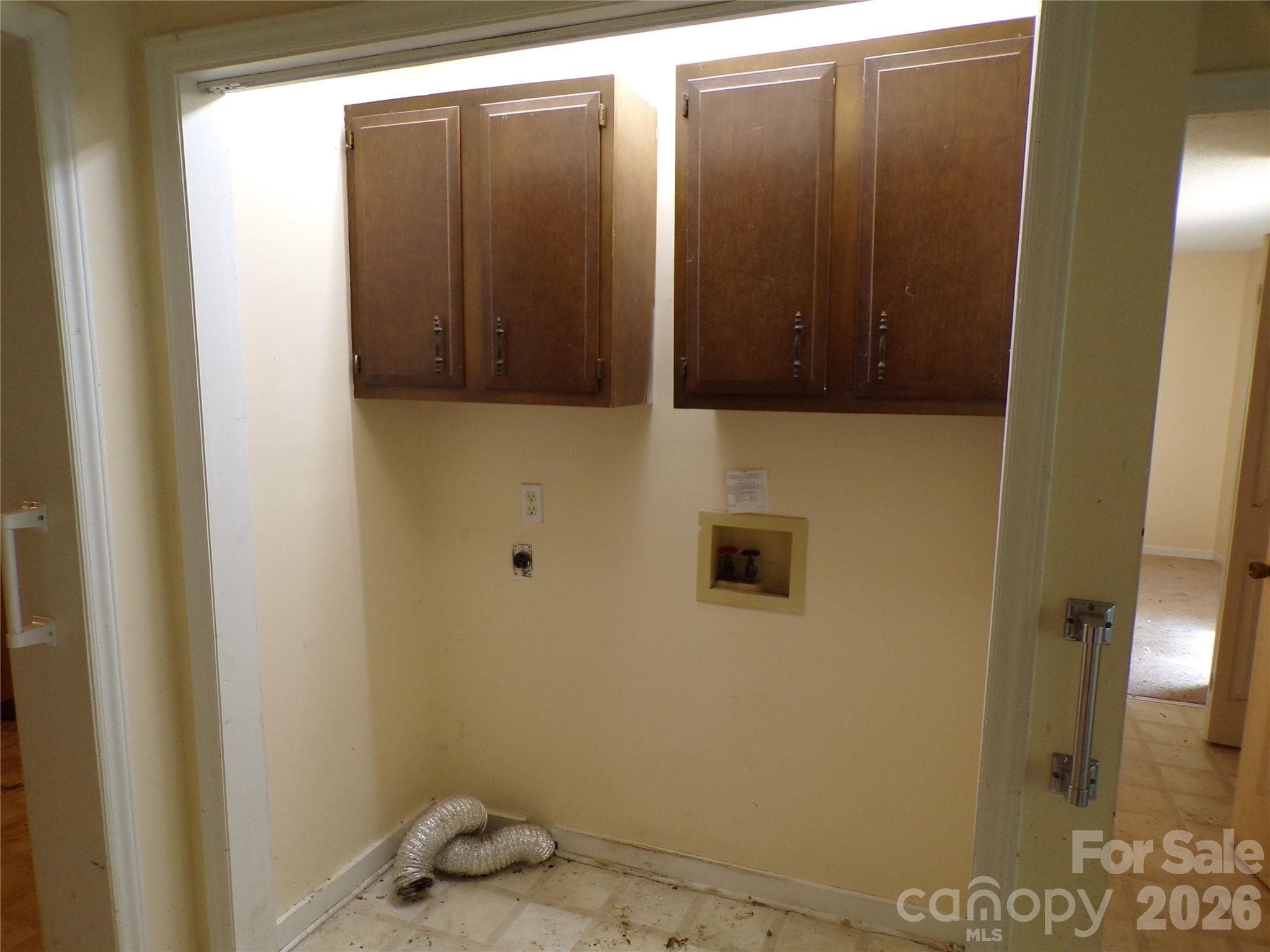 Laundry area located in dining area - 2131 Somerset Drive, Hendersonville
