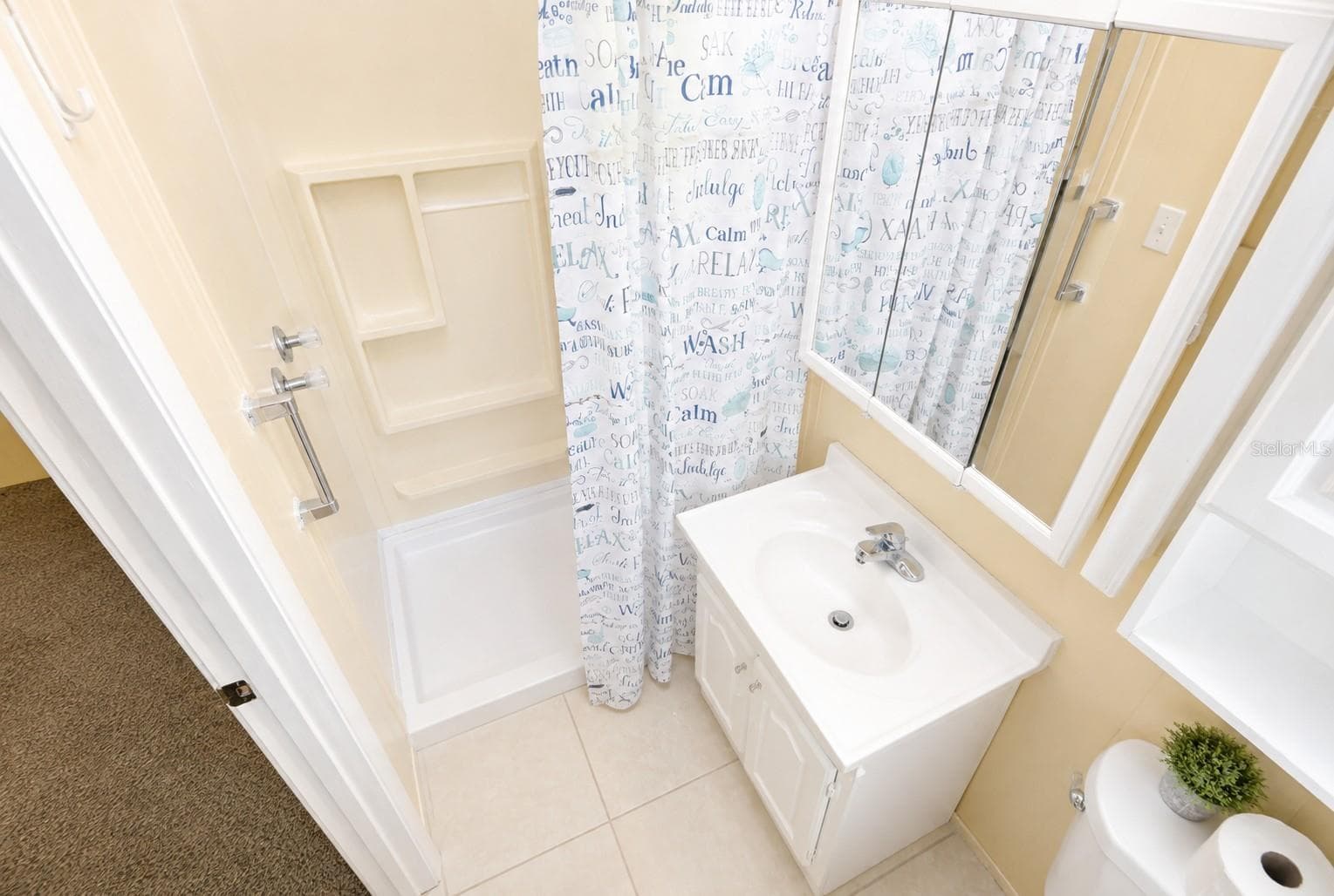 Mobile Home at 115 RACHEL DR, TARPON SPRINGS, photo 8 of 25