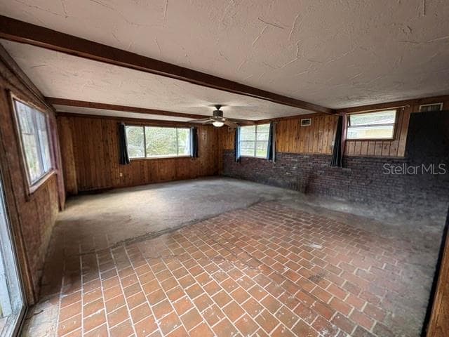 Large Family Room - 401 DRIFTWOOD AVE, DAYTONA BEACH
