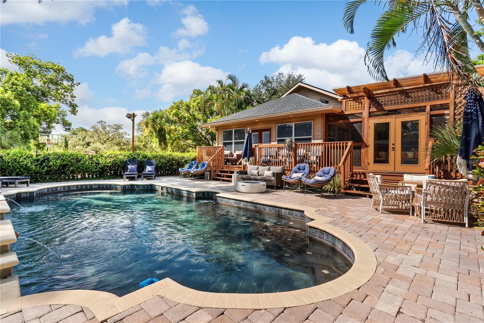 Pool & Spa with Paver Deck - 20 BOGIE LN, PALM HARBOR