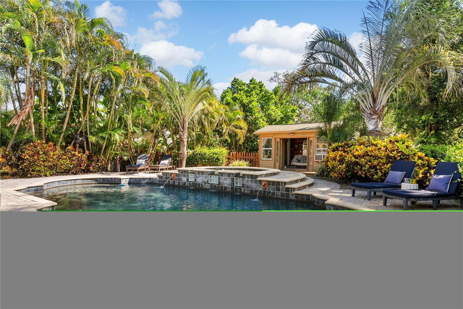 Pool with Tropical Landscaping - 20 BOGIE LN, PALM HARBOR