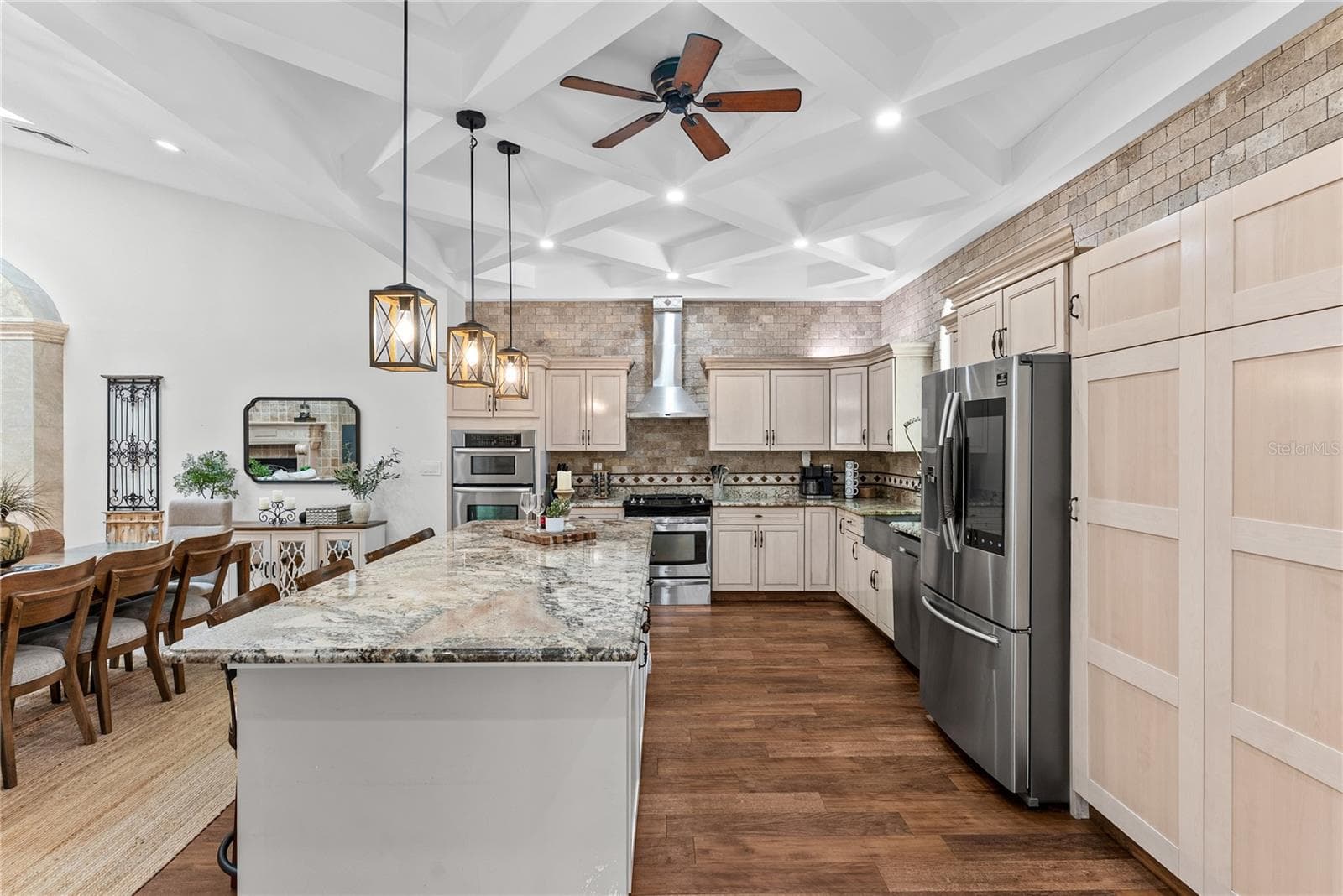 Chef's Kitchen - 20 BOGIE LN, PALM HARBOR