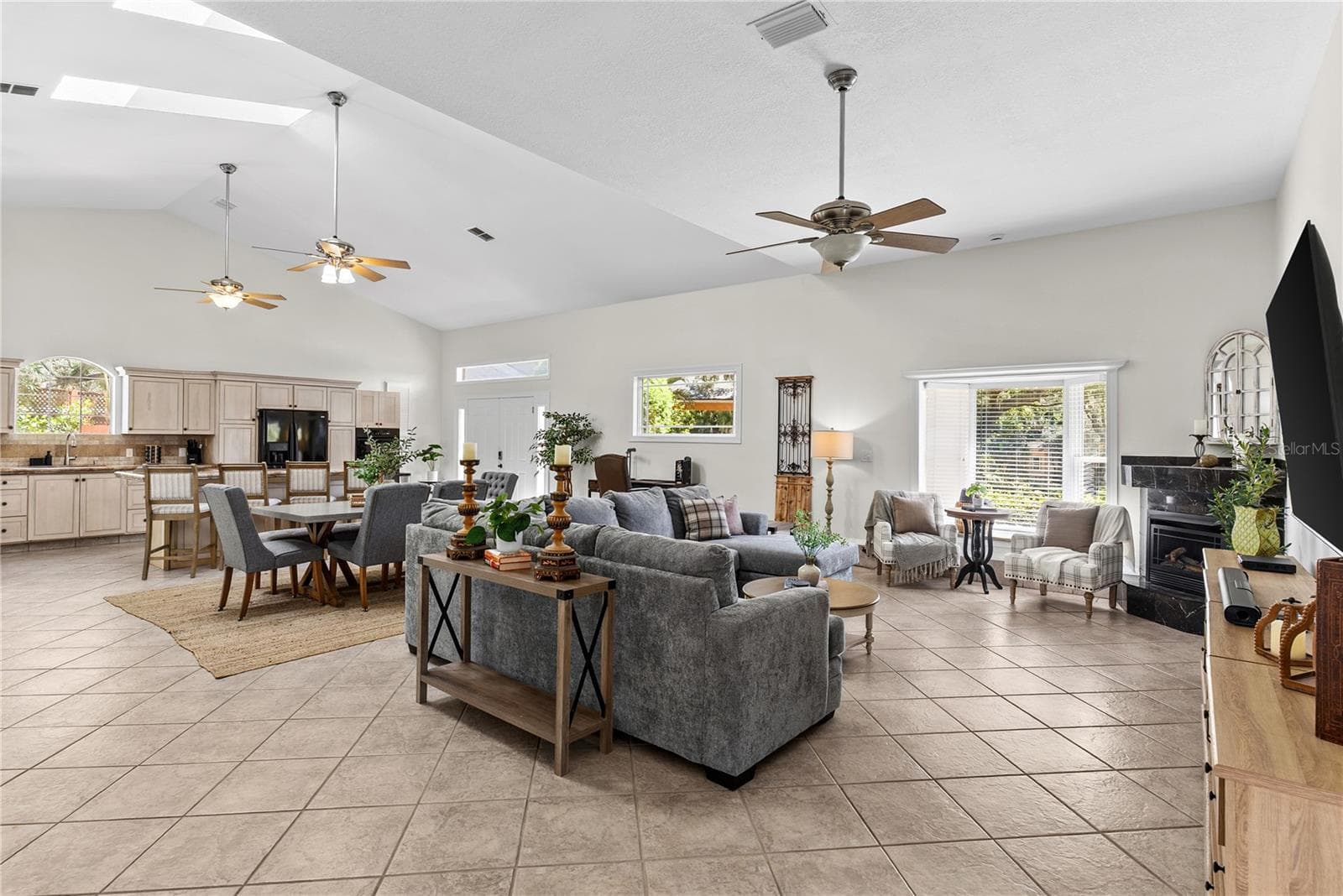 Guest House Living Room - 20 BOGIE LN, PALM HARBOR