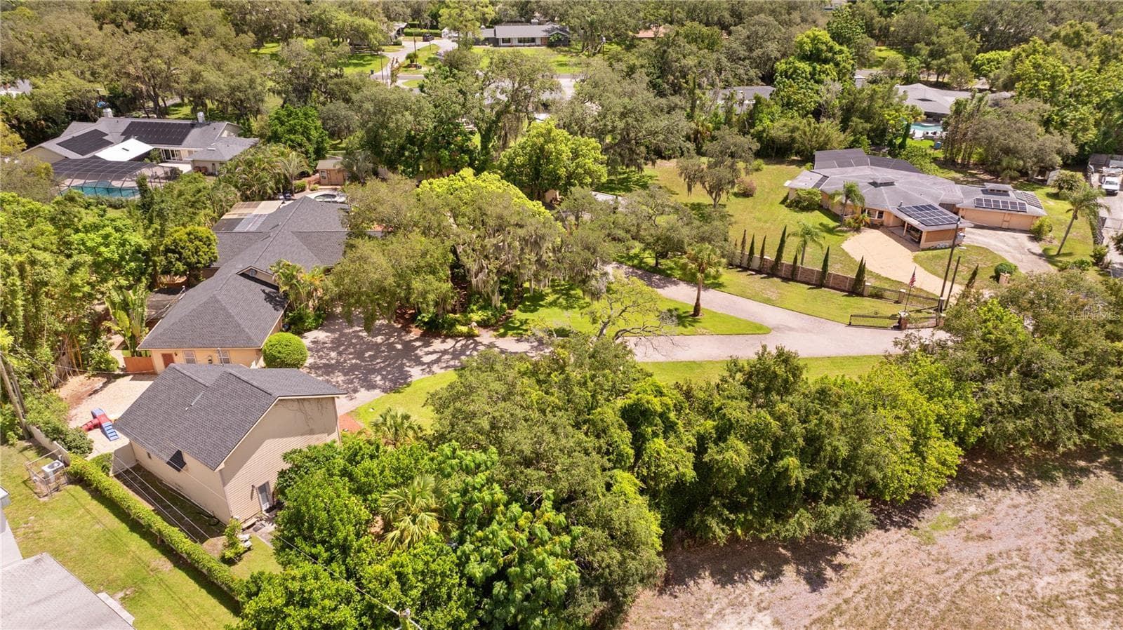 Aerial View of Grounds - 20 BOGIE LN, PALM HARBOR