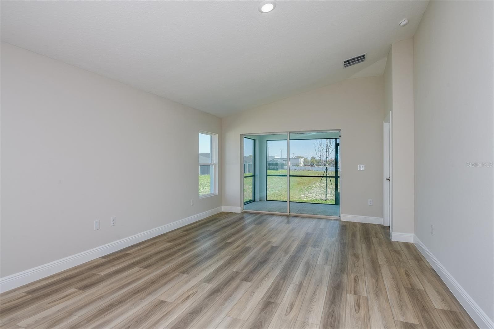 Single Family Residence at 6085 SW 96TH PL, OCALA, photo 3 of 27