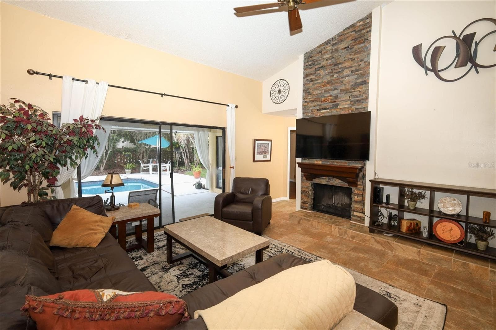 Single Family Residence at 4661 N SAINT BRIDES CIR, ORLANDO, photo 7 of 65