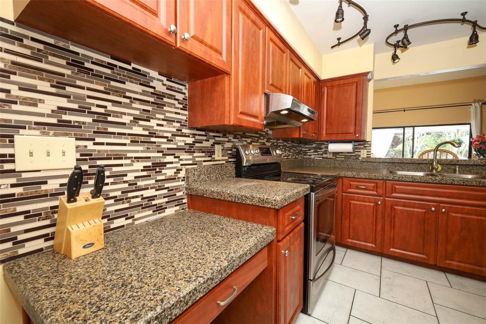 Single Family Residence at 4661 N SAINT BRIDES CIR, ORLANDO, photo 28 of 65