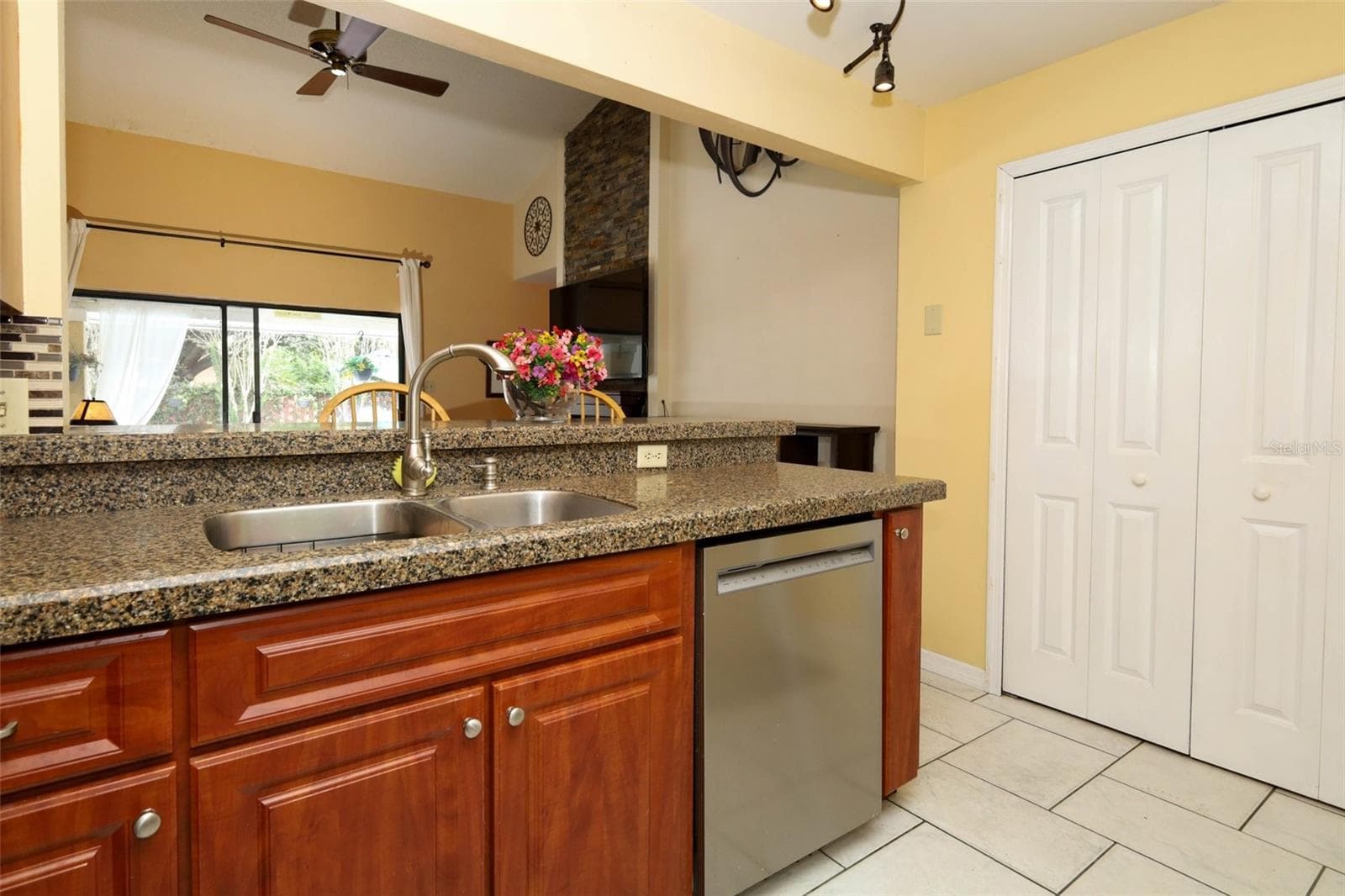 Single Family Residence at 4661 N SAINT BRIDES CIR, ORLANDO, photo 22 of 65