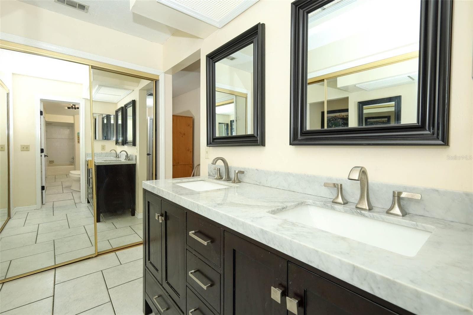 Single Family Residence at 4661 N SAINT BRIDES CIR, ORLANDO, photo 42 of 65