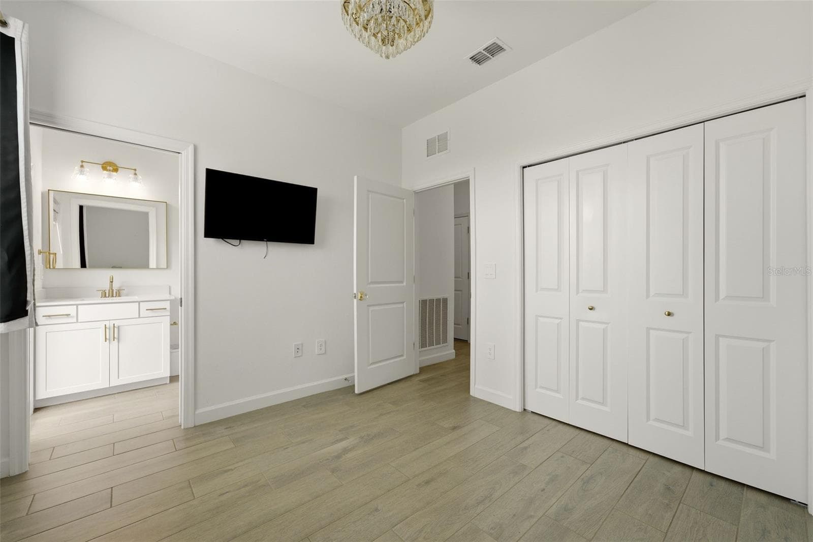 Single Family Residence at 4886 SEAFOAM TRL, BRADENTON, photo 18 of 74