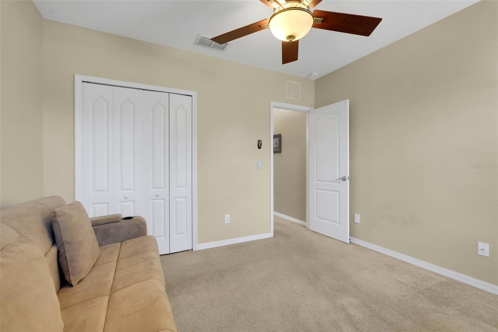 Single Family Residence at 221 DAIGLEDOG ST, ST CLOUD, photo 12 of 42
