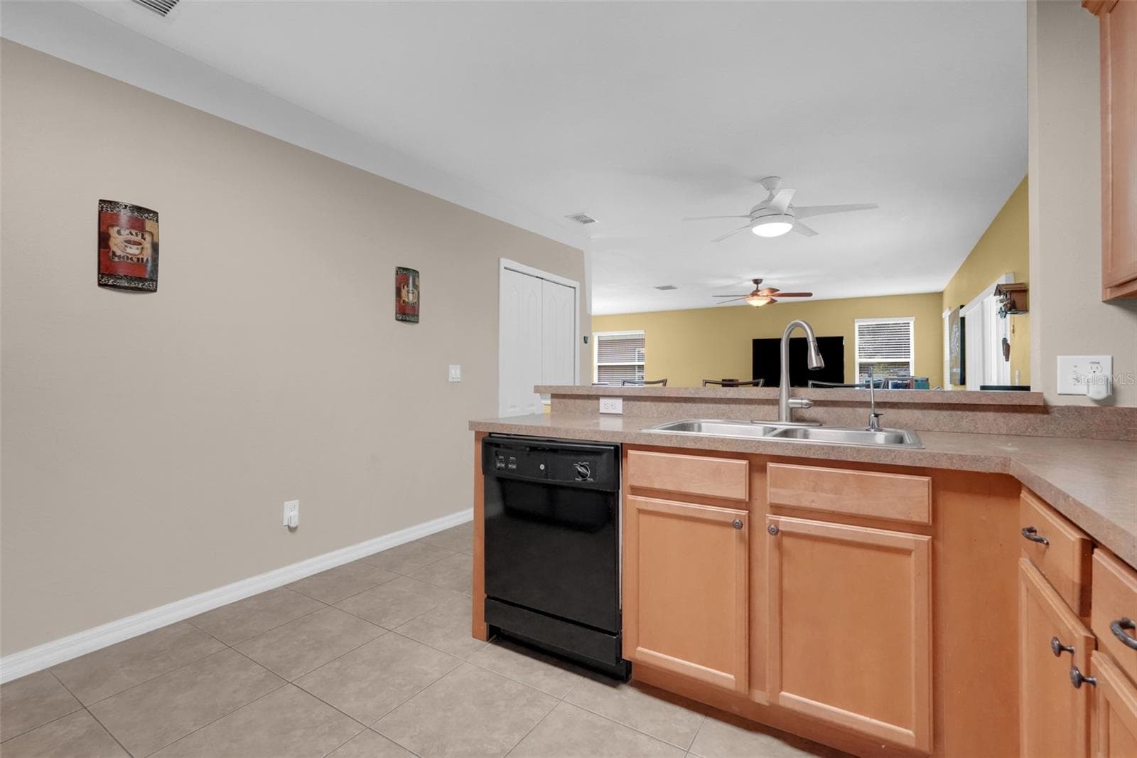 Single Family Residence at 221 DAIGLEDOG ST, ST CLOUD, photo 24 of 42