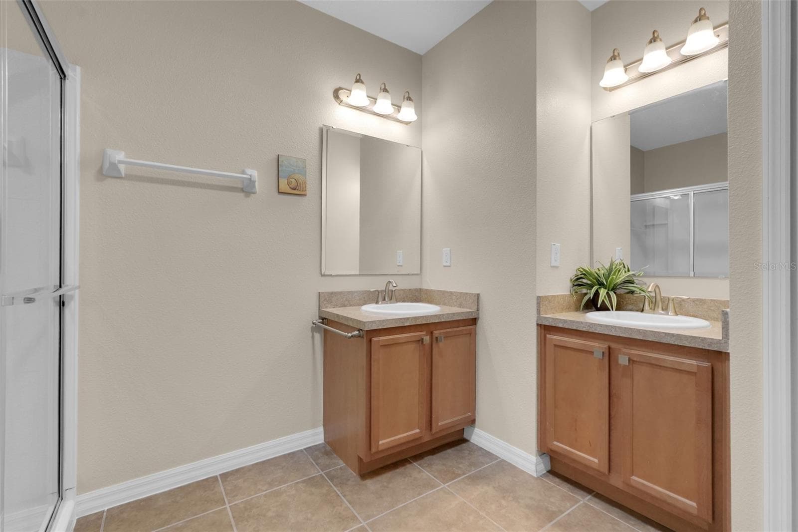 Single Family Residence at 221 DAIGLEDOG ST, ST CLOUD, photo 29 of 42