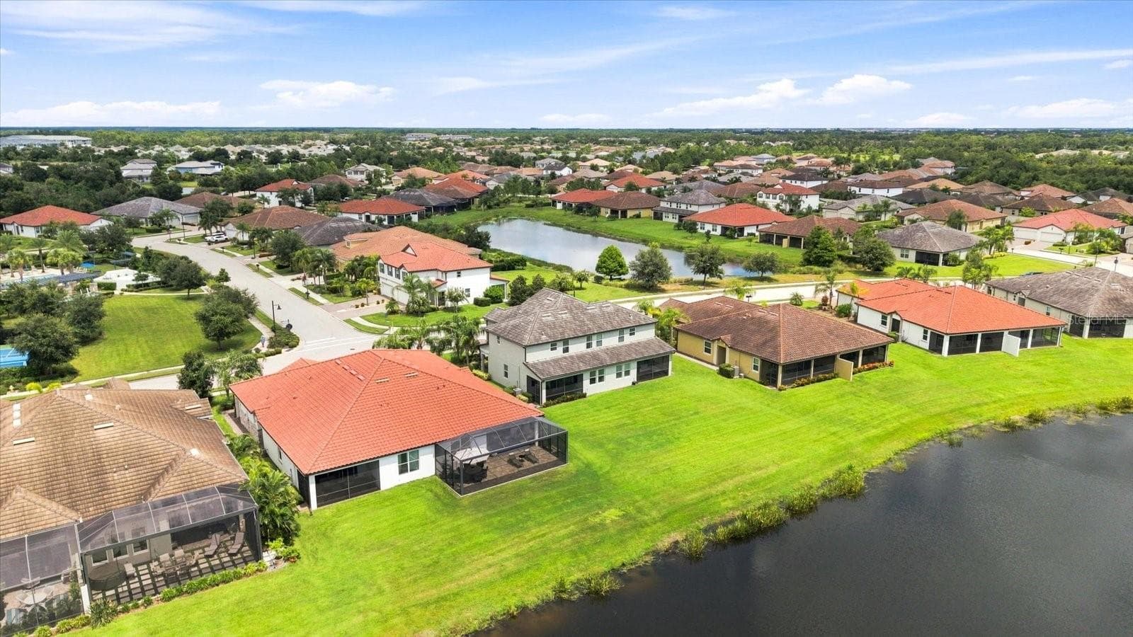 GENEROUS BACKYARD - 2528 STARWOOD CT, LAKEWOOD RANCH