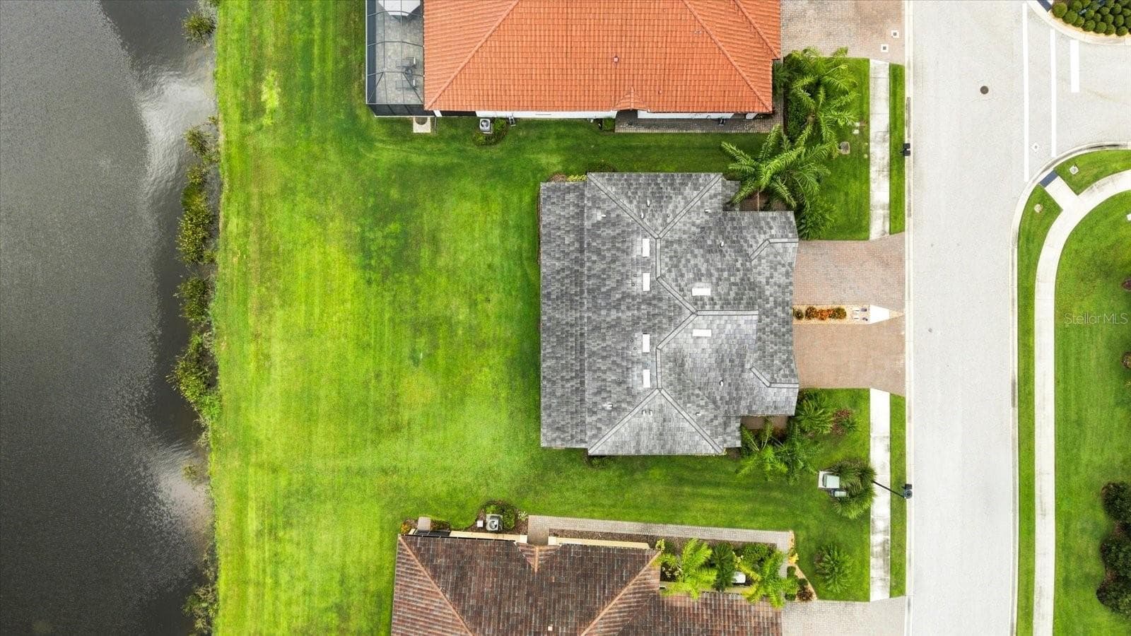 VILLA HOA INCLUDES ROOF REPLACEMENT - 2528 STARWOOD CT, LAKEWOOD RANCH