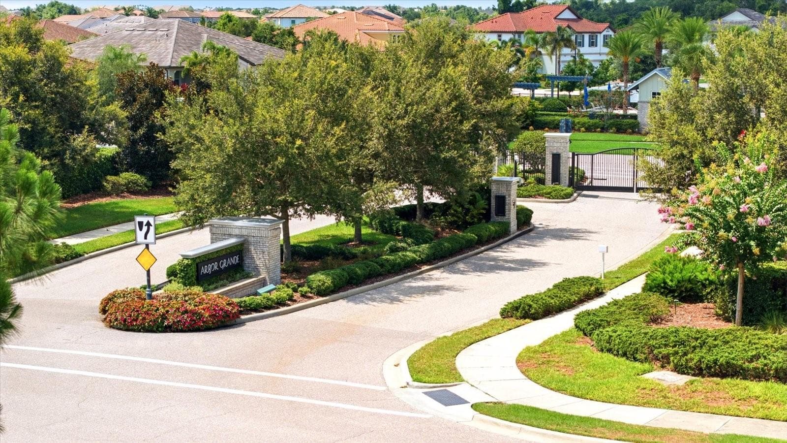 GATED VILLA ENTRANCE - 2528 STARWOOD CT, LAKEWOOD RANCH