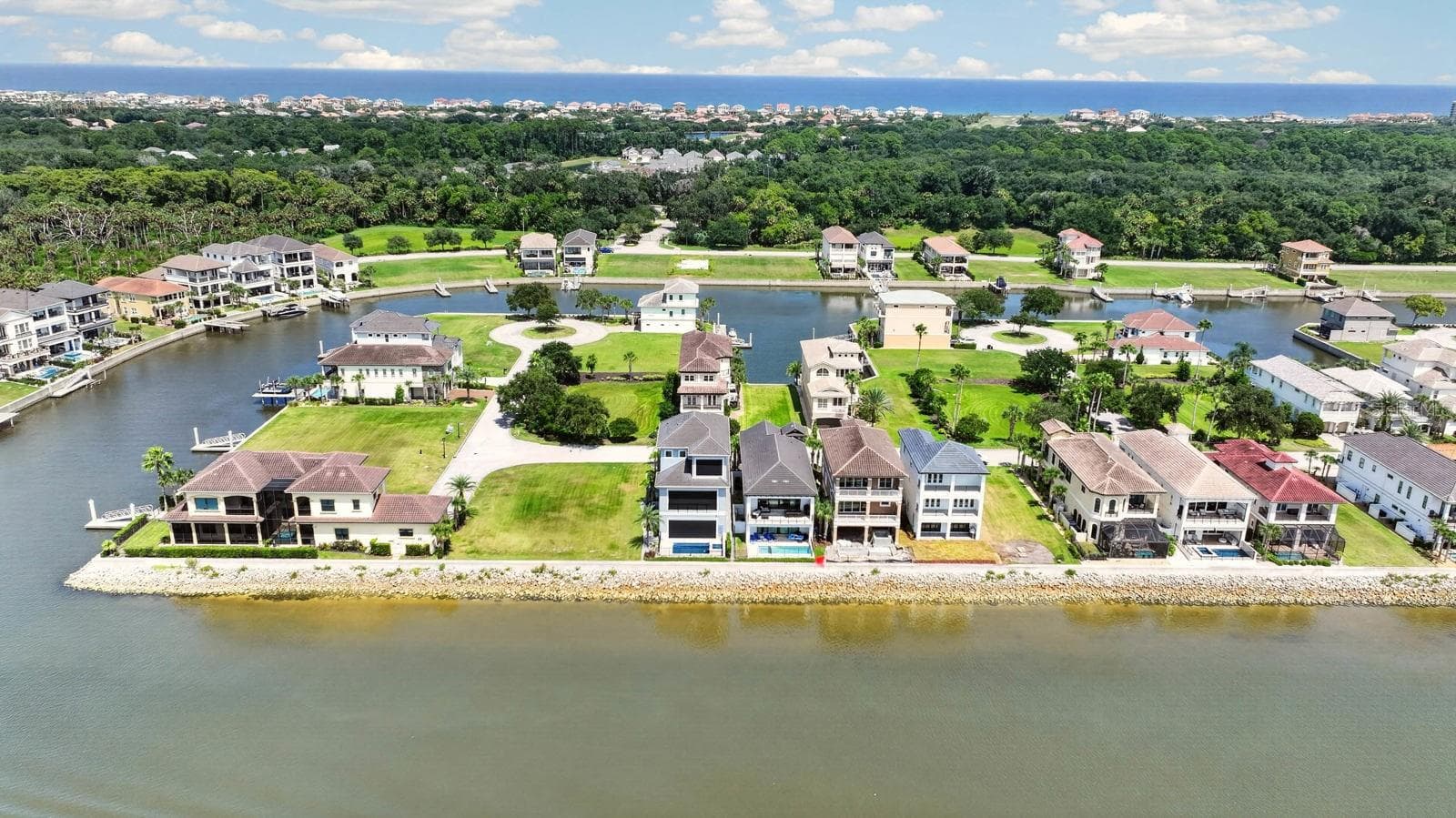 Your home base for boating, exploring and everything the Intracoastal lifestyle has to offer. - 303 YACHT HARBOR DR, PALM COAST
