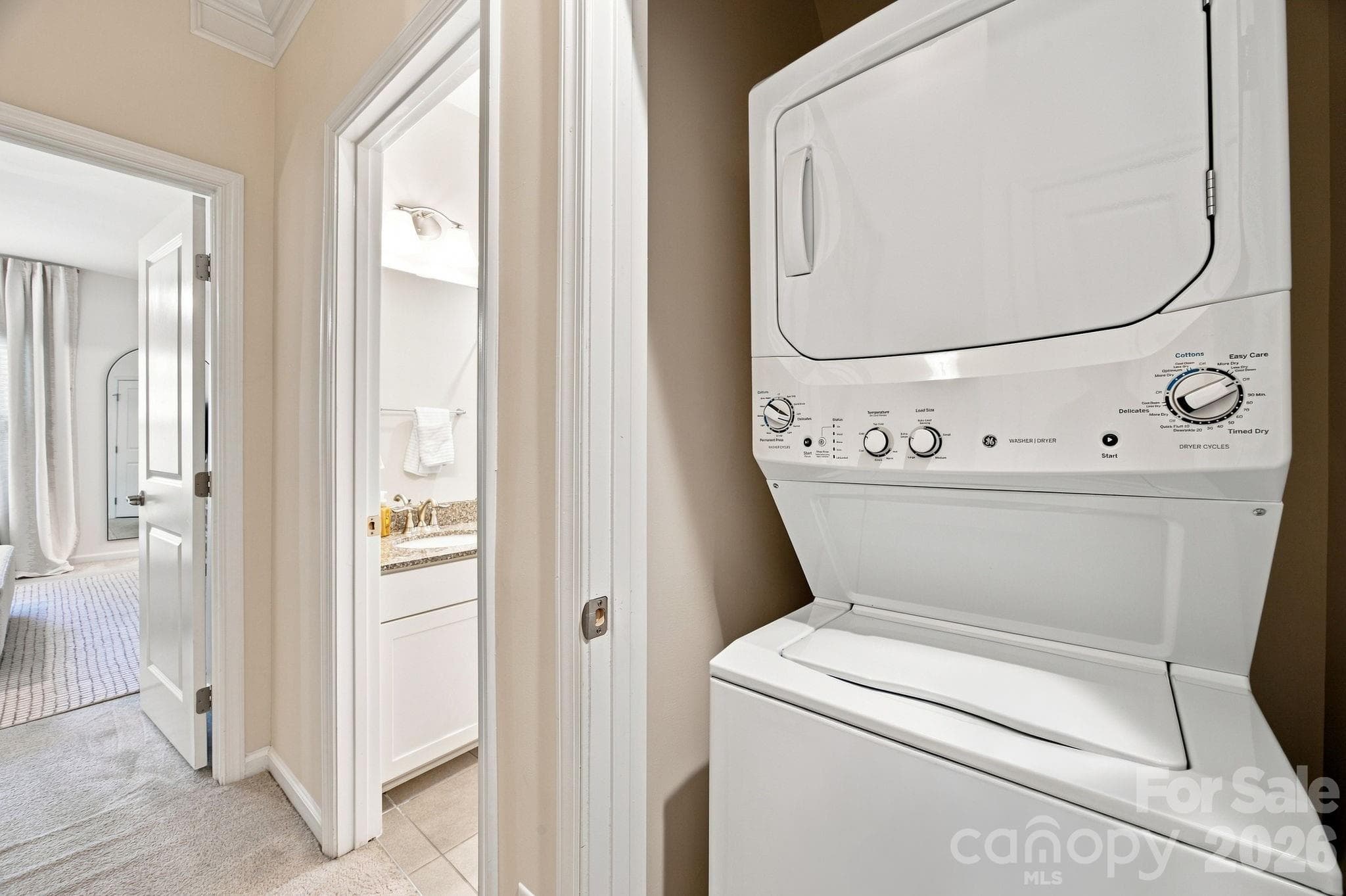 Townhouse at 1321 Queen Lyon Court, Charlotte, photo 14 of 21