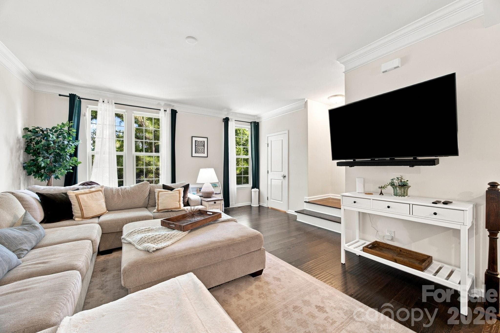 Townhouse at 1321 Queen Lyon Court, Charlotte, photo 6 of 21