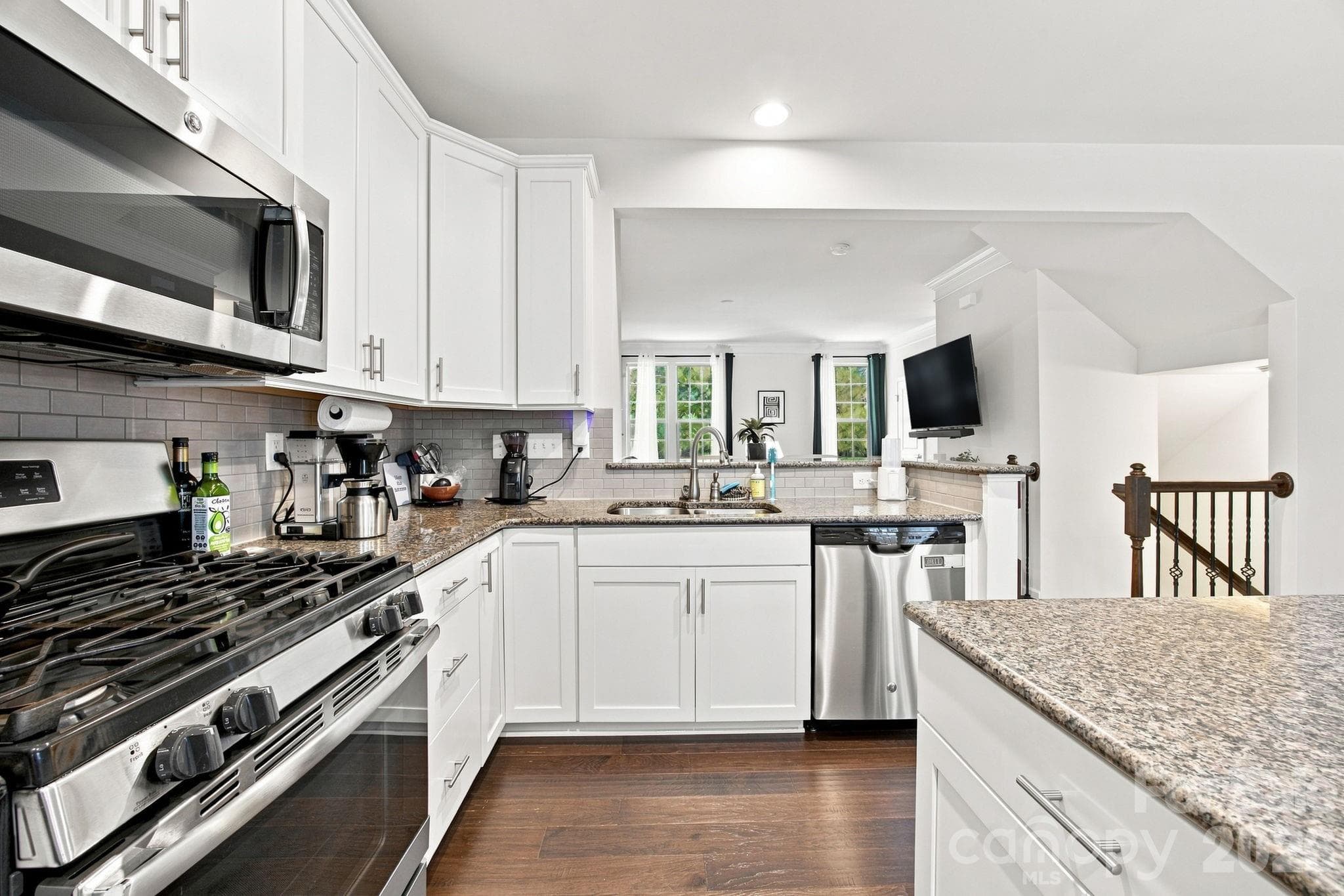 Townhouse at 1321 Queen Lyon Court, Charlotte, photo 4 of 21